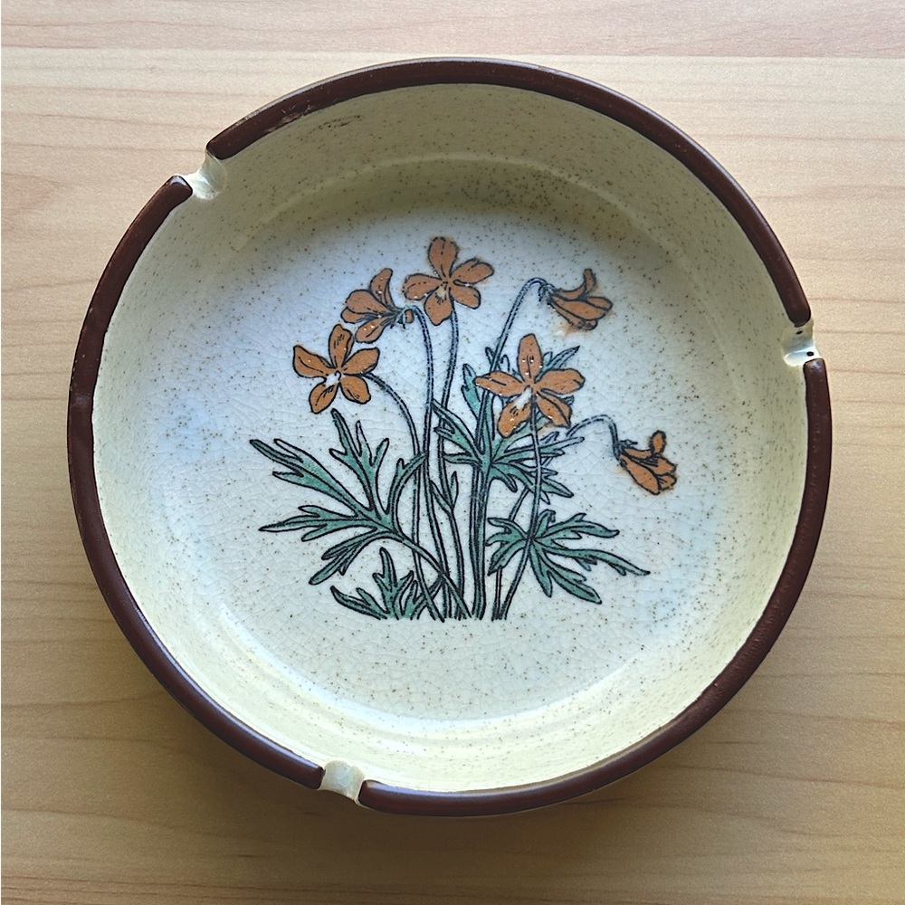 Vintage Ashtray MCM Round Tan Speckled with Flowers and Brown Edge - Japan